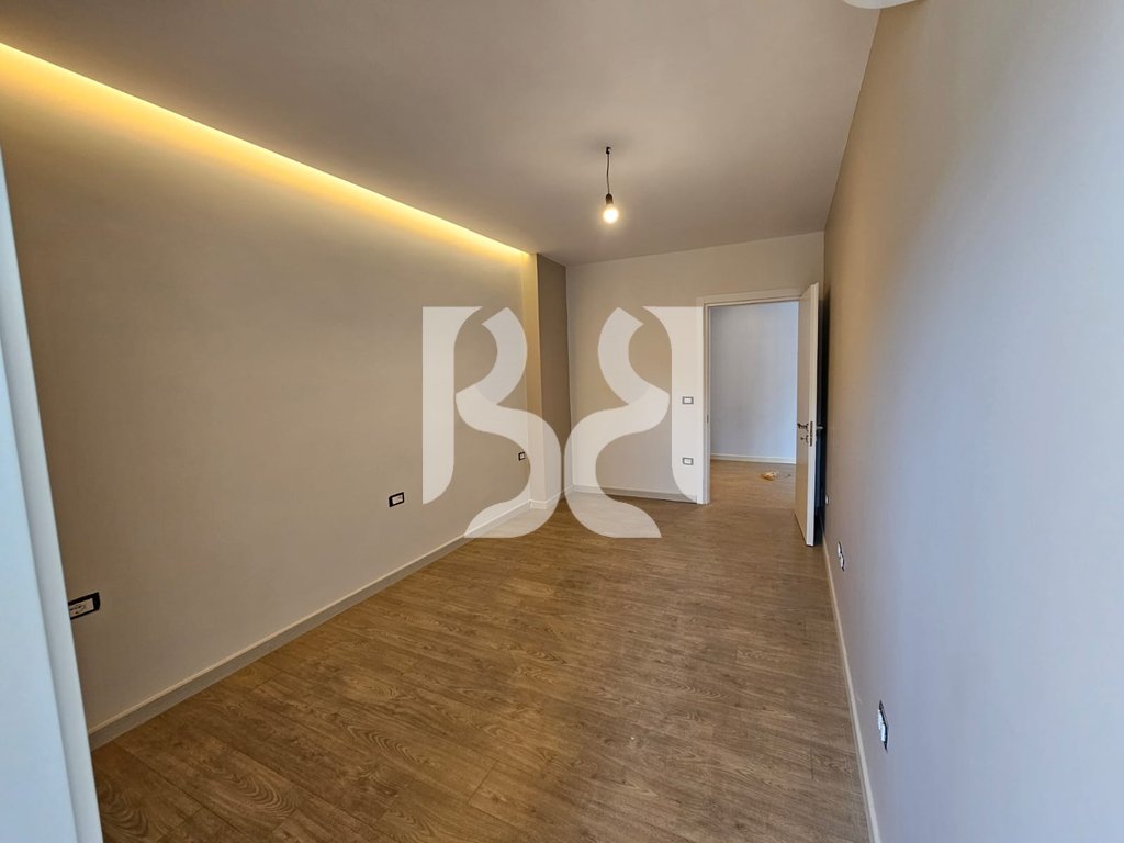 *APARTAMENT 2+1 ME QIRA, ZOGU I ZI 4