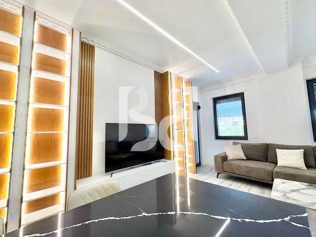 APARTAMENT ME QERA 2+1+2+PARKIM TE LIQENI I THATE 3