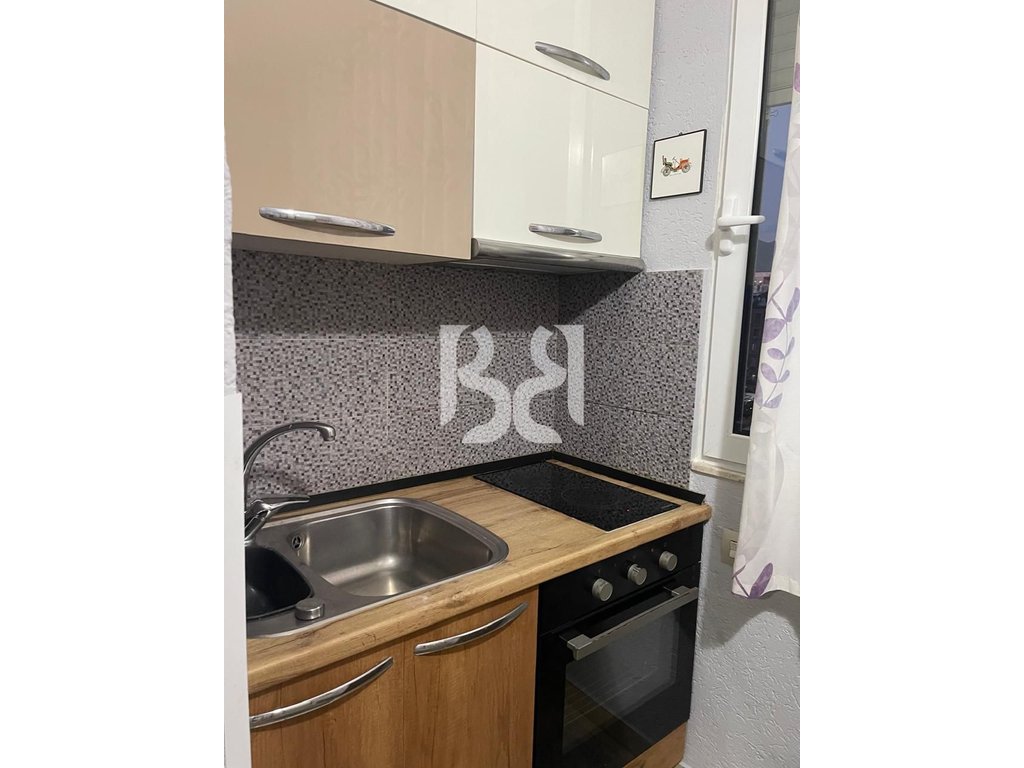 JEPET APARTAMENT 2+1 ME QIRA TEK RRUGA E KOSOVAREVE.* 3