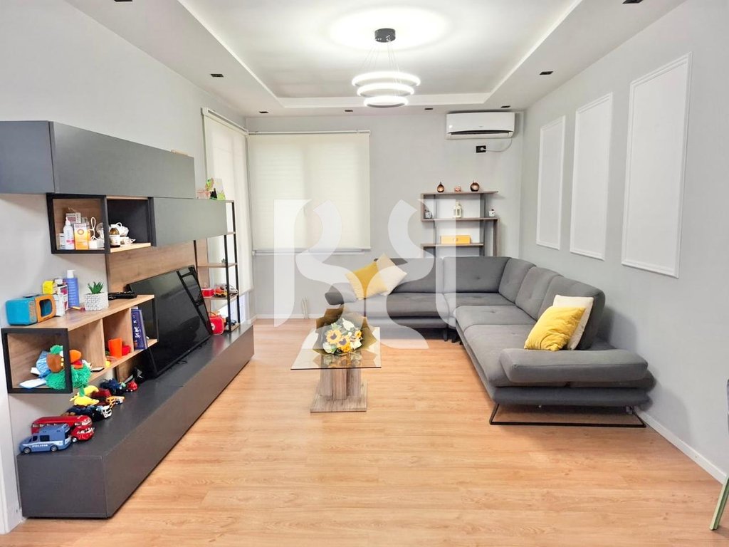 APARTAMENT ME QIRA 2+1 NE KOPESHTI BOTANIK ZOOLOGJIK 2