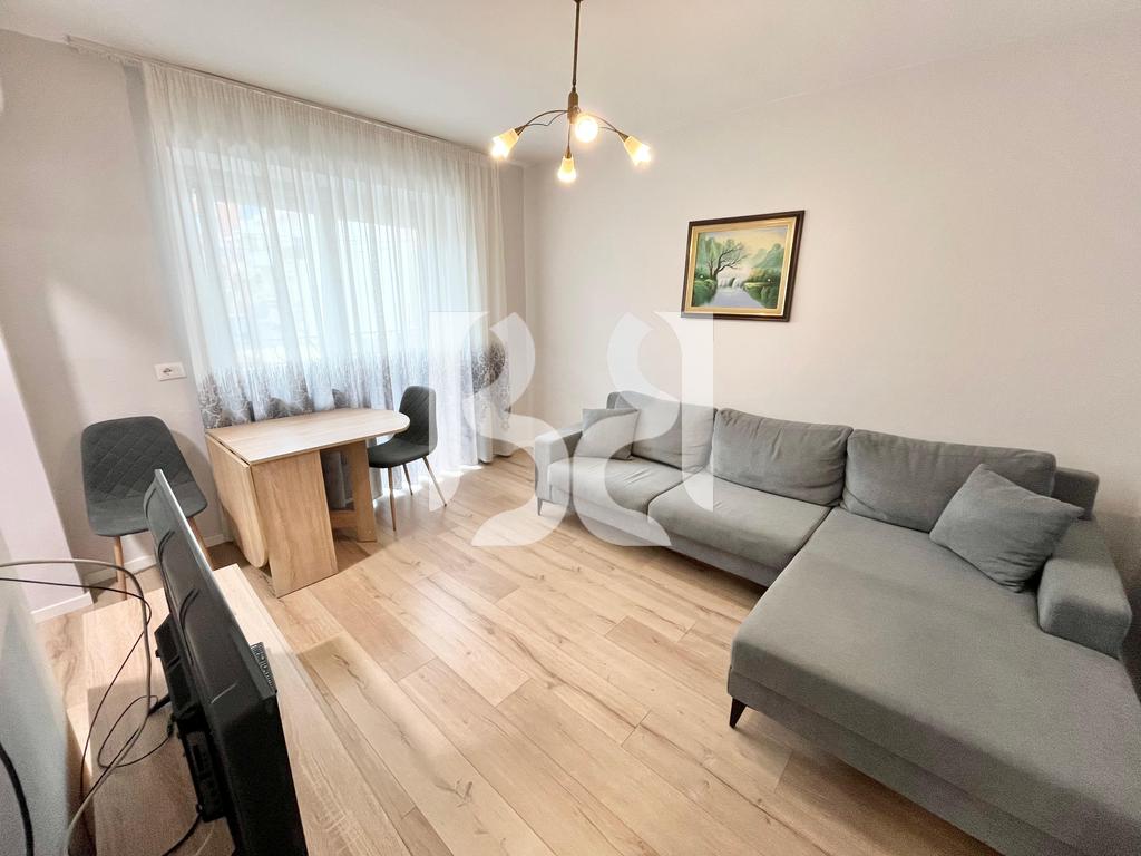 APARTAMENT 1+1+DEPO ME QIRA RRUGA ALI DEMI 48,000 LEKE*