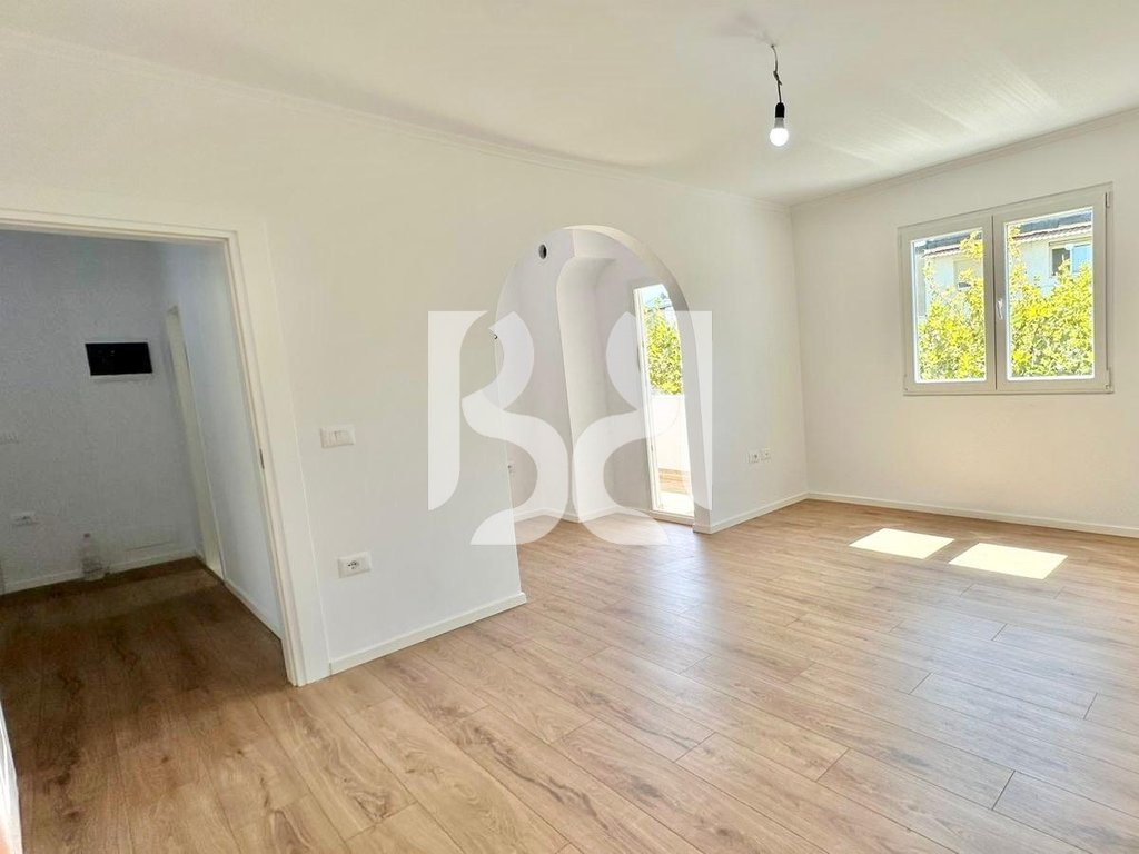 APARTAMENT 2+1+BALLKON, NE SHITJE, TE PEDIATRIA* 4