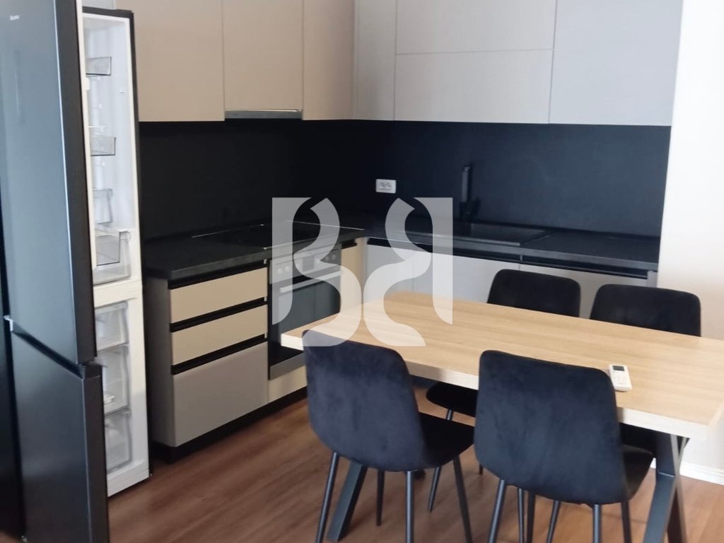 APARTAMENT ME QERA 1+1 RRUGA 5 MAJI