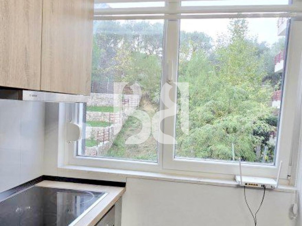 JEPET ME QERA APARTAMENT TOTALISHT I MOBILUAR – LIQENI I THATË (KOMPLEKSI FZ CONSTRUCTION) 4