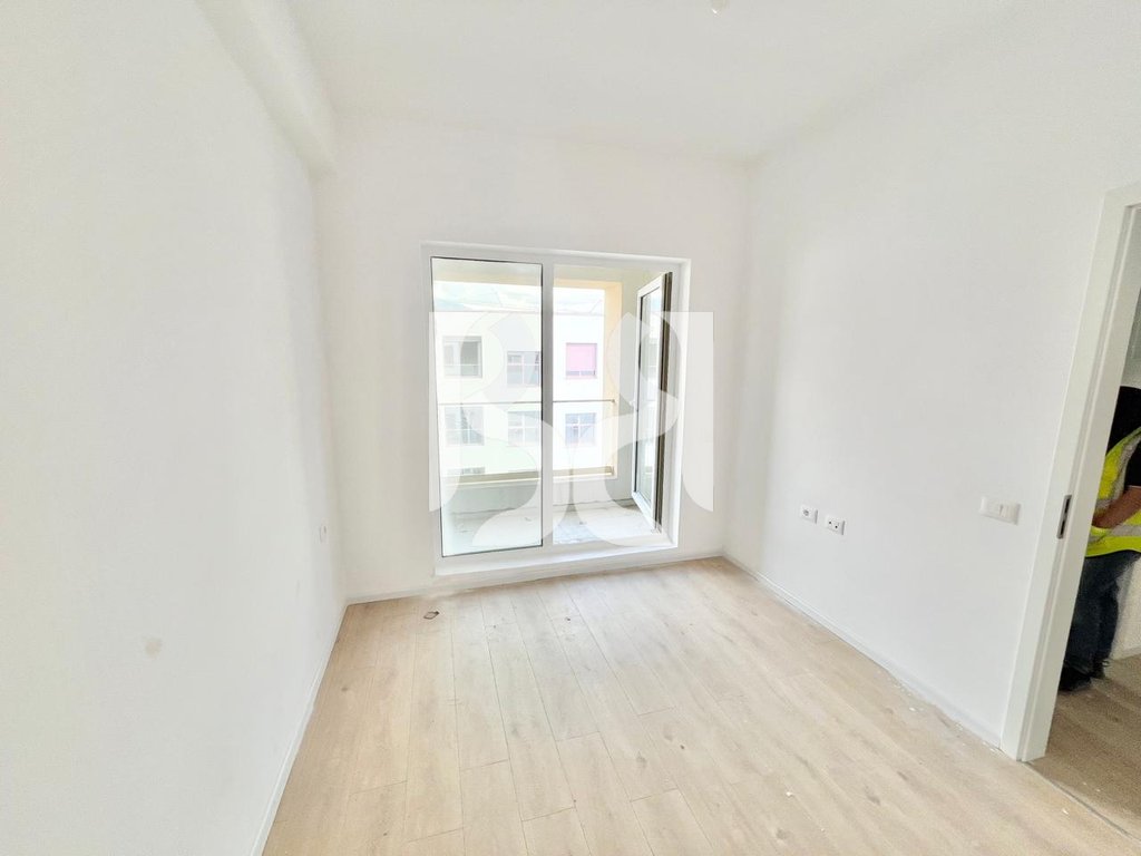 APARTAMENT 1+1+PARKING ME QIRA REZIDENCA KADIU ALI DEMI** 3