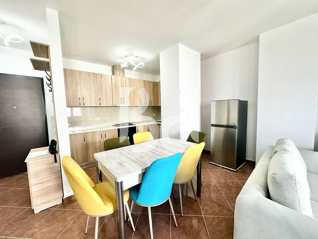 APARTAMENT 2+1 NE SHITJE NE XHAMLLIK TE KOMPLEKSI KOLOMBO / OXHAKU 3