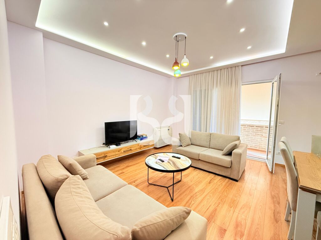 Apartament 3+1+2 me qera Tek kompleksi Veneto , Liqeni i thate
