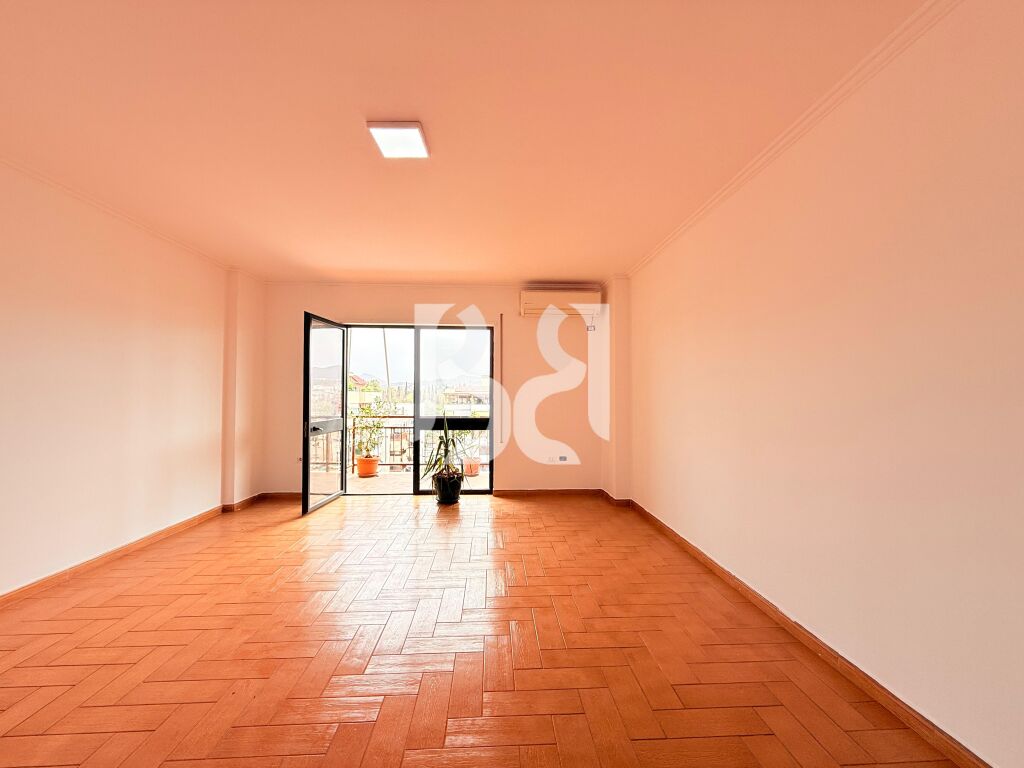 APARTAMENT /AMBIENT ME QIRA TE SHESHI WILLSON 3+1+2 2