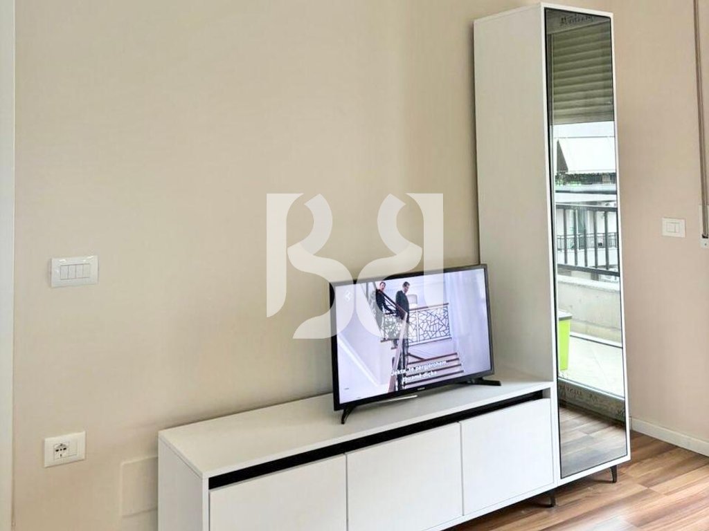 APARTAMENT ME QIRA 2+1+2 ASTIR PRANE VILA L2 3