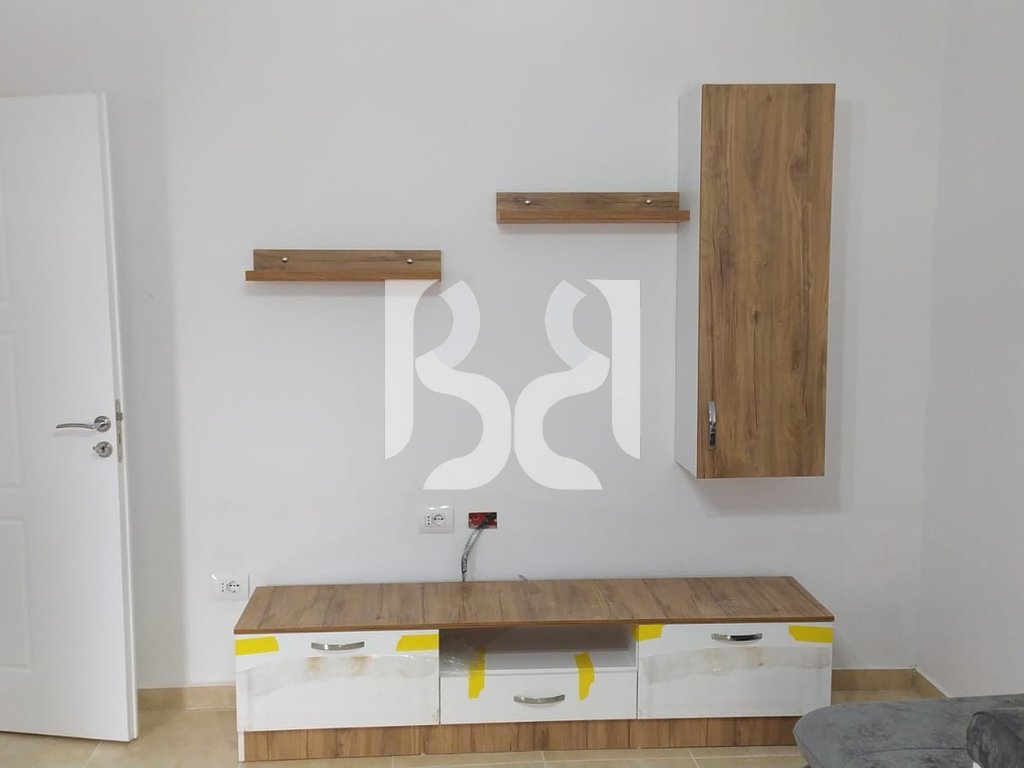 JEPET APARTAMENT 1+1 ME QIRA NE XHAMLLIK* 3