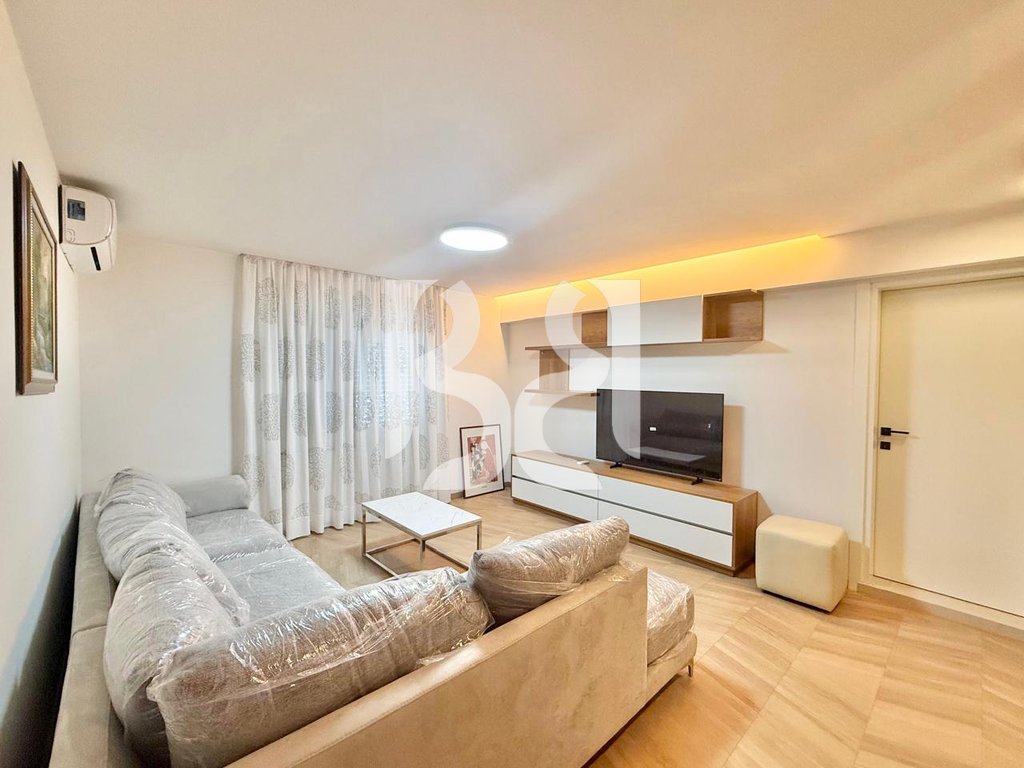 APARTAMENT ME QERA 1+1 TEK PETRO NINI LUARASI