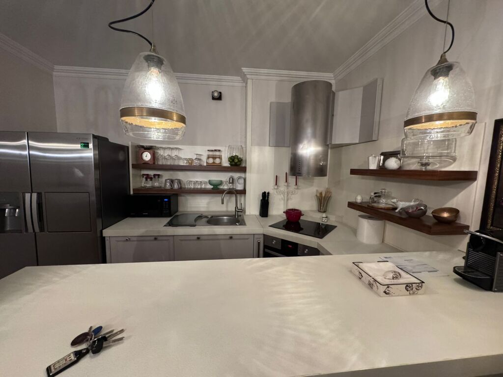 JAPIM ME QIRA APARTAMENT LUKSOZ 3+1+3 Prane Xheko Imperial ne Ish Bllok 3
