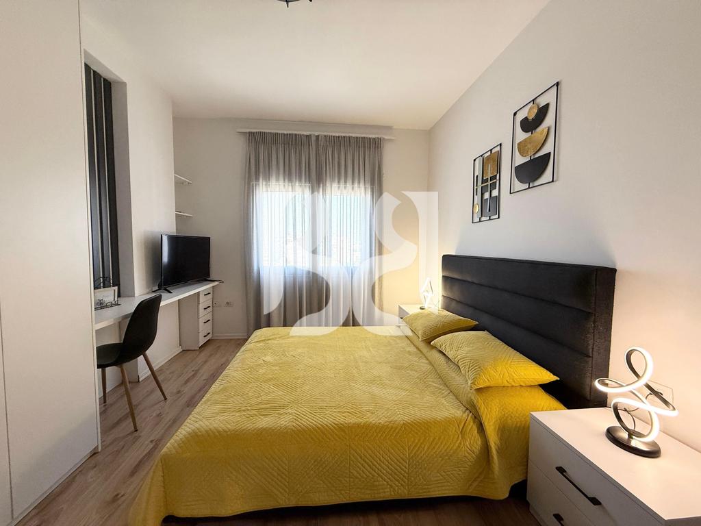 APARTAMENT 2+1+2 ME QIRA TEK MATERNITETI I RI 4