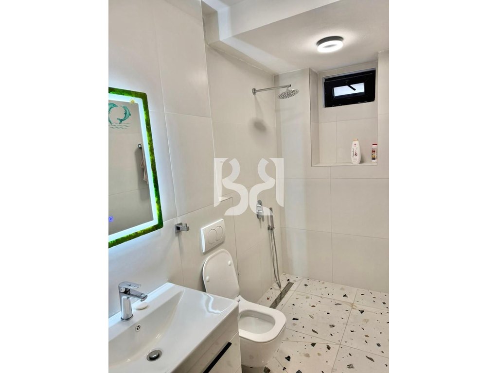 SHITEN 2 APARTAMENT GATI PER B*B NE POGRADEC 115,000 EURO*