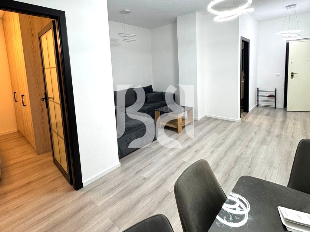 APARTAMENT 1+1 ME QIRA TEK RRUGA FORTUZI, BULEVARDI ZOGU I