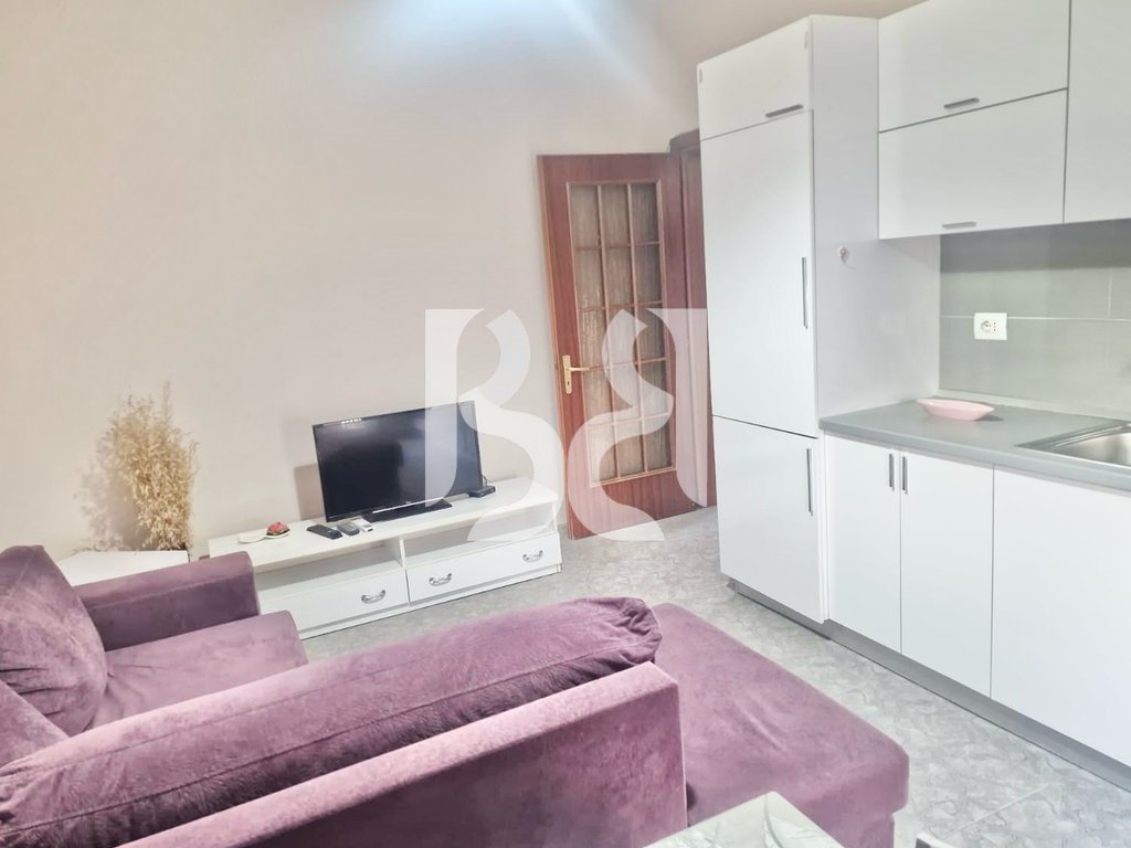APARTAMENT ME QERA 2+1 NE QENDER 2
