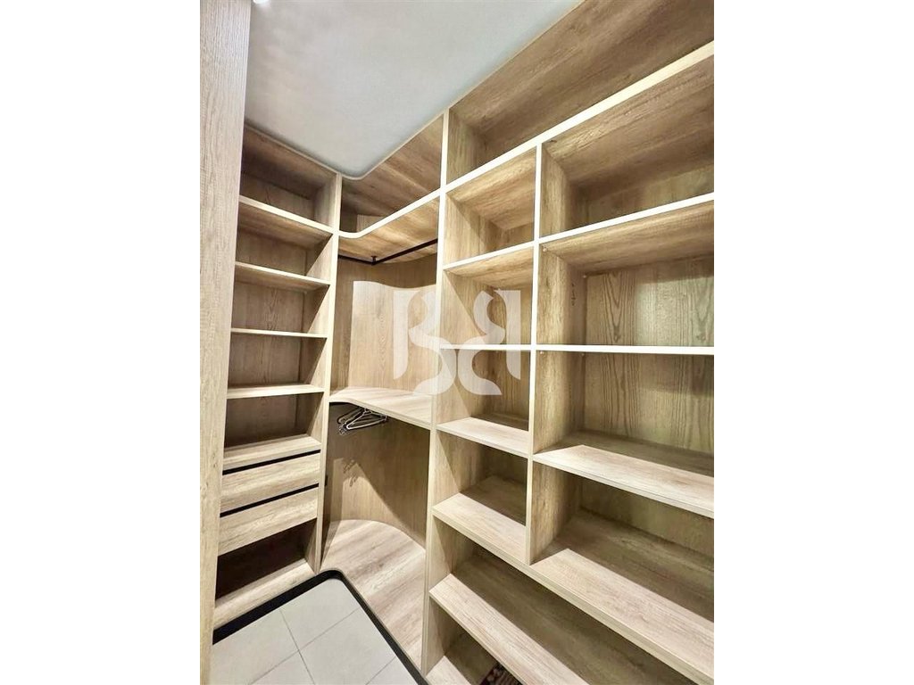 *APARTAMENT ME QIRA 1+1 PRANE STACIONIT TE TRENIT 4