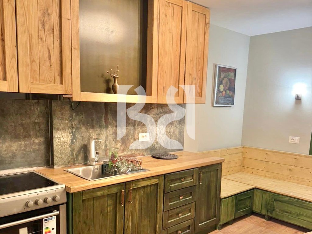 SHITEN 2 APARTAMENT GATI PER B*B NE POGRADEC 115,000 EURO*
