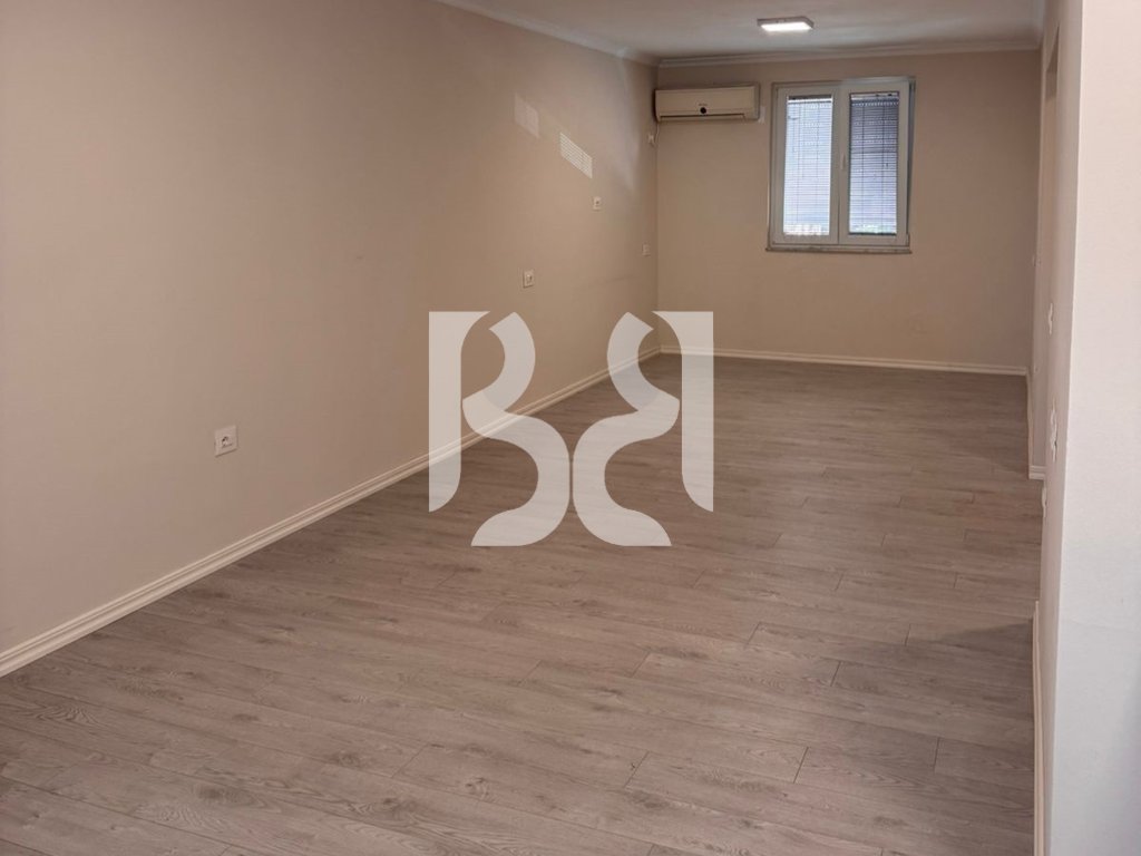 JEPET ME QIRA AMBIENT BIZNESI PRANE 21* 3