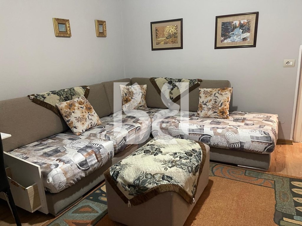 JEPET APARTAMENT 2+1 ME QIRA TEK RRUGA E KOSOVAREVE.*