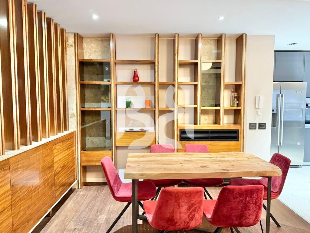 APARTAMENT PREMIUM ME QERA 2+1+2 TUALETE+ 2 POSTE PARKIMI TEK KOPSHTI BOTANIK
