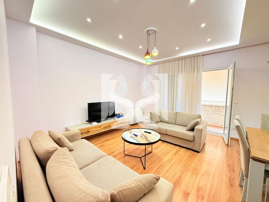 Apartament 3+1+2 me qera Tek kompleksi Veneto , Liqeni i thate