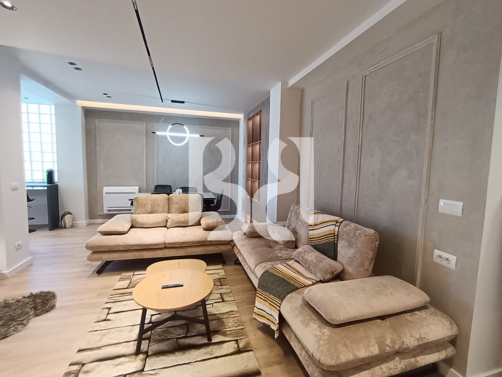 Apartament 3+1 Per Qera ? Rruga e Kavajës,kisha katolike
