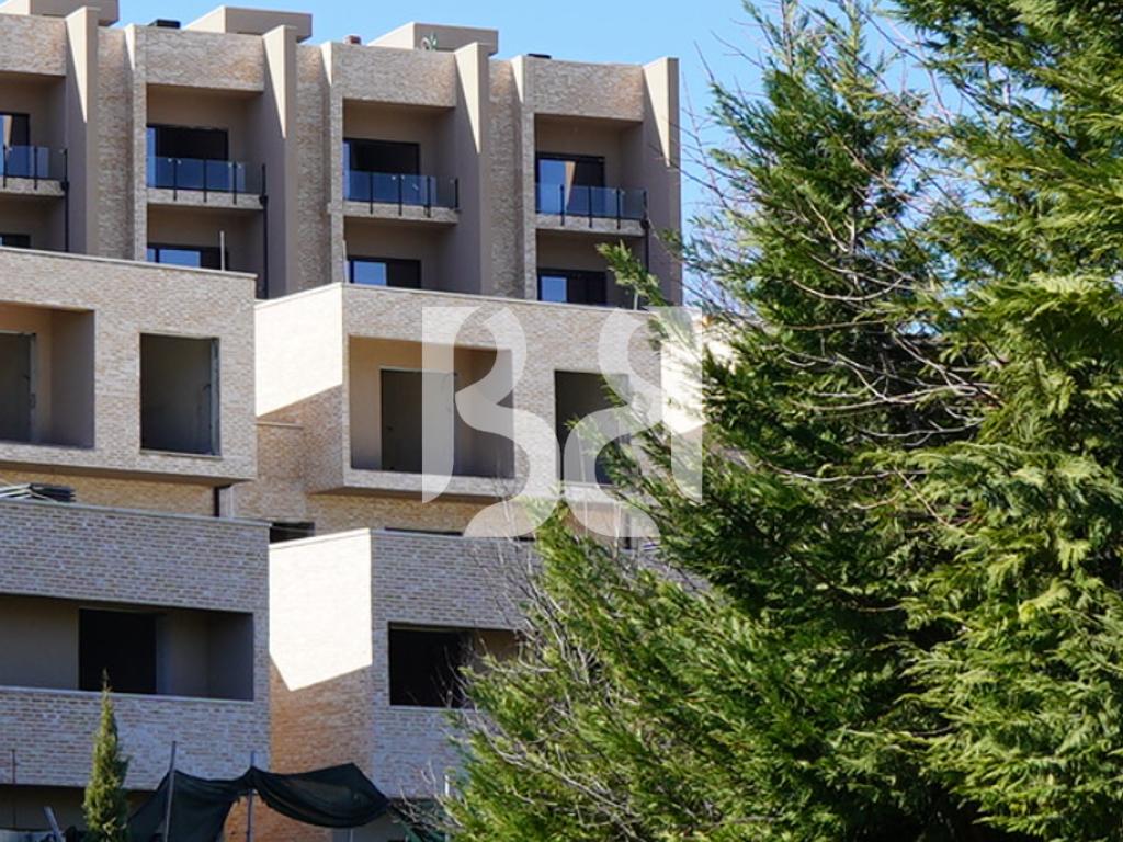 TRIPLEX LUKSOZE ME PISHINË PRIVATE & VERANDË PANORAMIKE – JETESË ELITARE NË PRIVATËSI TOTALE 2