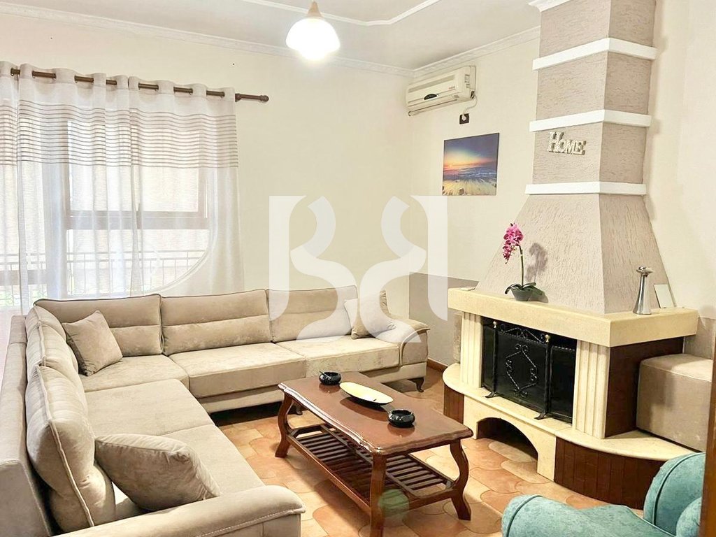 APARTAMENT ME QERA 2+1 PRANE RRUGA E KOSOVAREVE