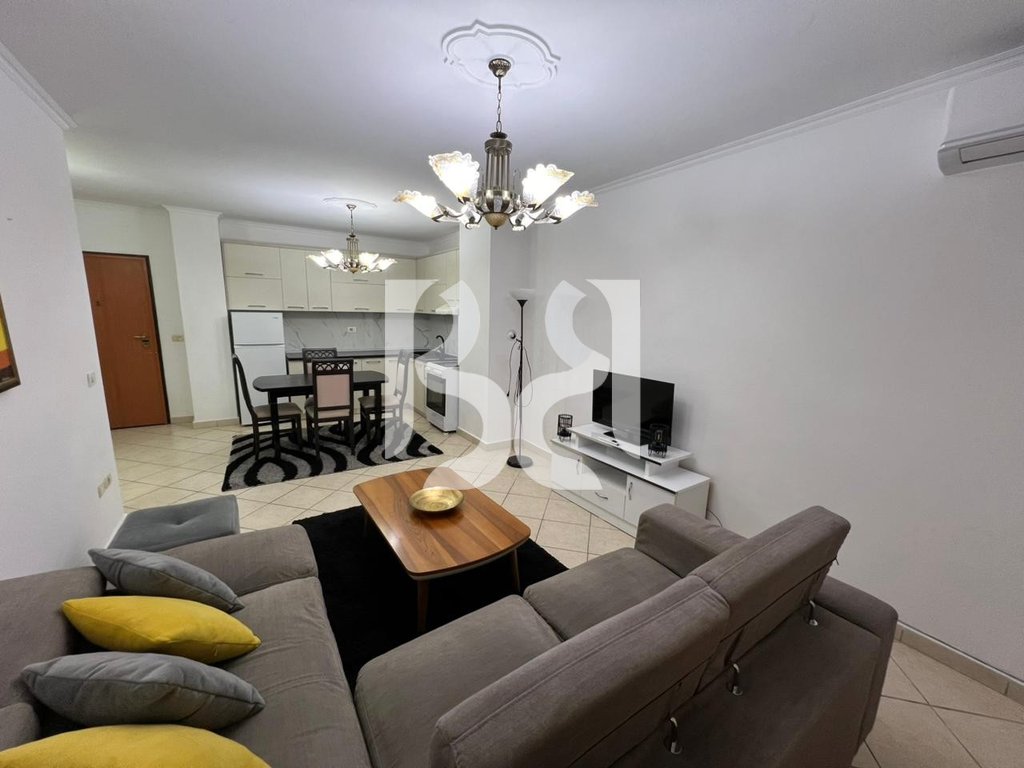 JEPET APARTAMENT 2+1+BALLKON NE KOMUNE PARISIT**