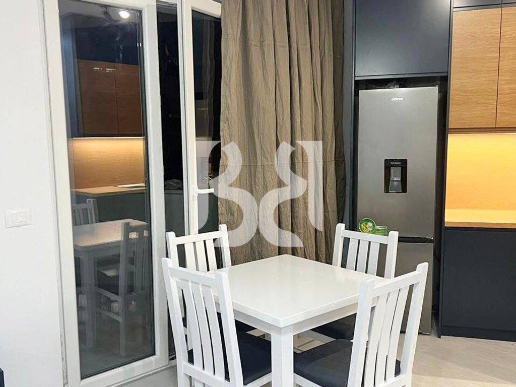 JEPET ME QIRA APARTAMENT 1+1+ POST PARKIMI TEK RIVER RESIDENCE** 3