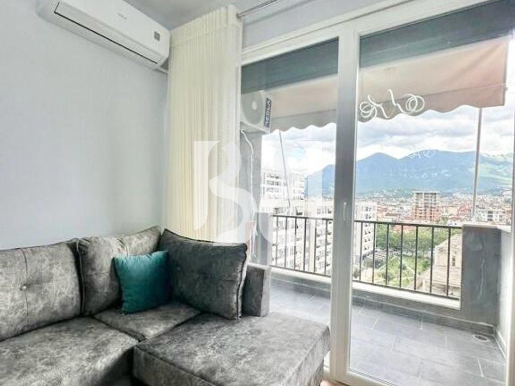 APARTAMENT 2+1 ME QERA PRANE RRUGES 5 MAJI 4