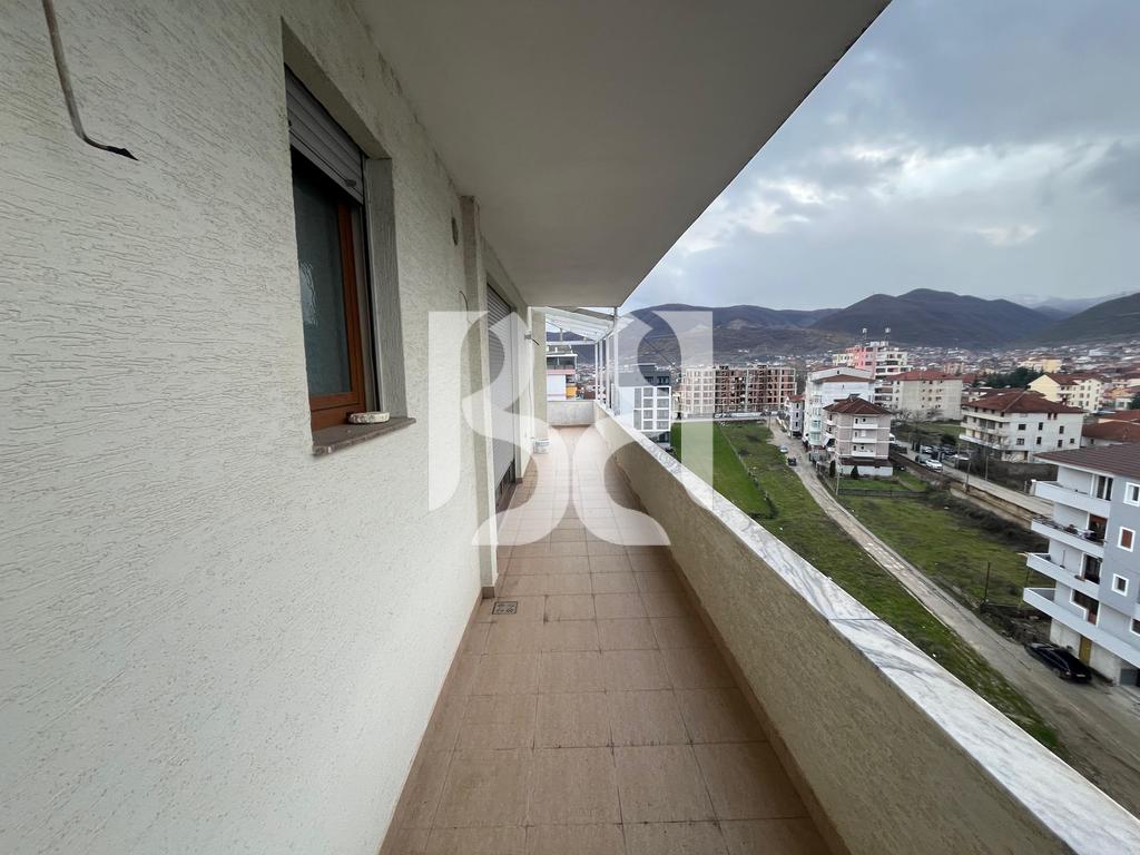 SHITET APARTAMENT 3+1+2+BALLKON NE POGRADEC*