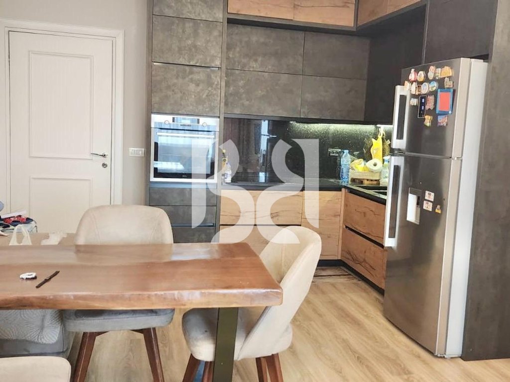 APARTAMENT 2+1 ME QIRA ISH-FUSHA E AVIACIONIT 4