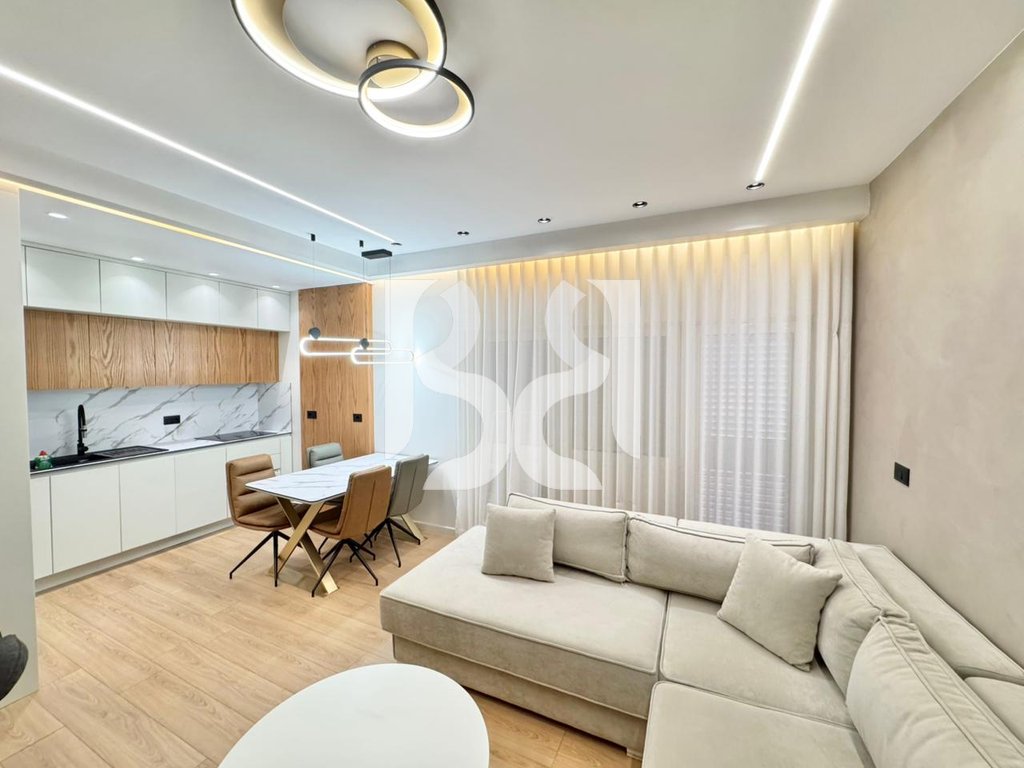 APARTAMENT ME QIRA 1+1 NE FARKE /LAKE LAND – Mobilim Modern dhe Vendndodhje Strategjike*