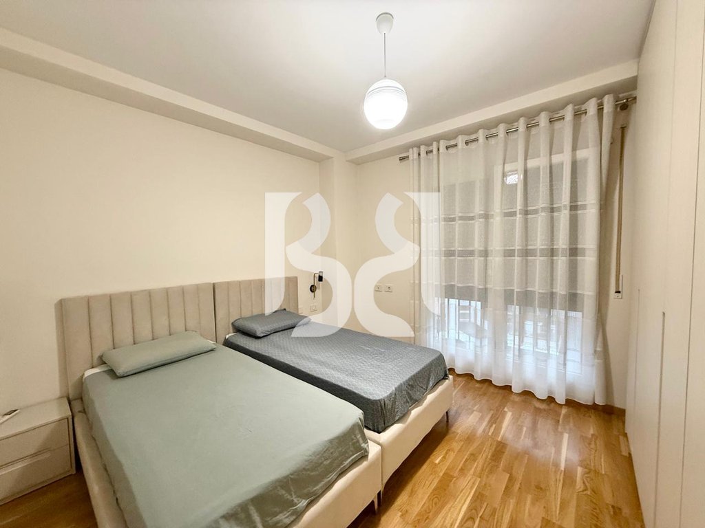 APARTAMENT 2+1+2+POST PARKIMI ME QIRA, ALI DEMI, KOMPLEKSI VIND 4