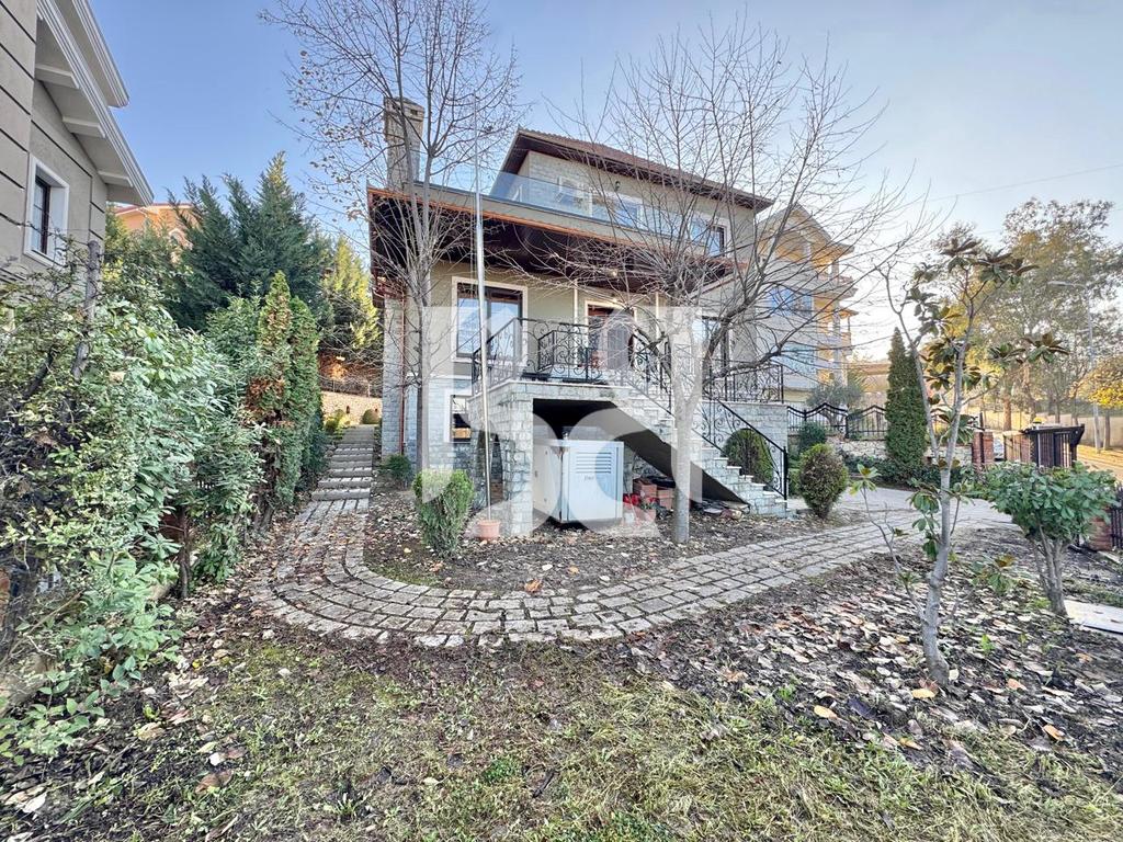 VILË LUKSOZE ME QERA NË ACACIA HILLS TIRANË 3