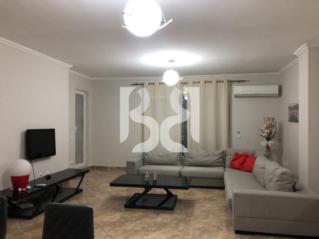 Shitet Apartament Premium 2+1 tek Liqeni i Thate.* 2