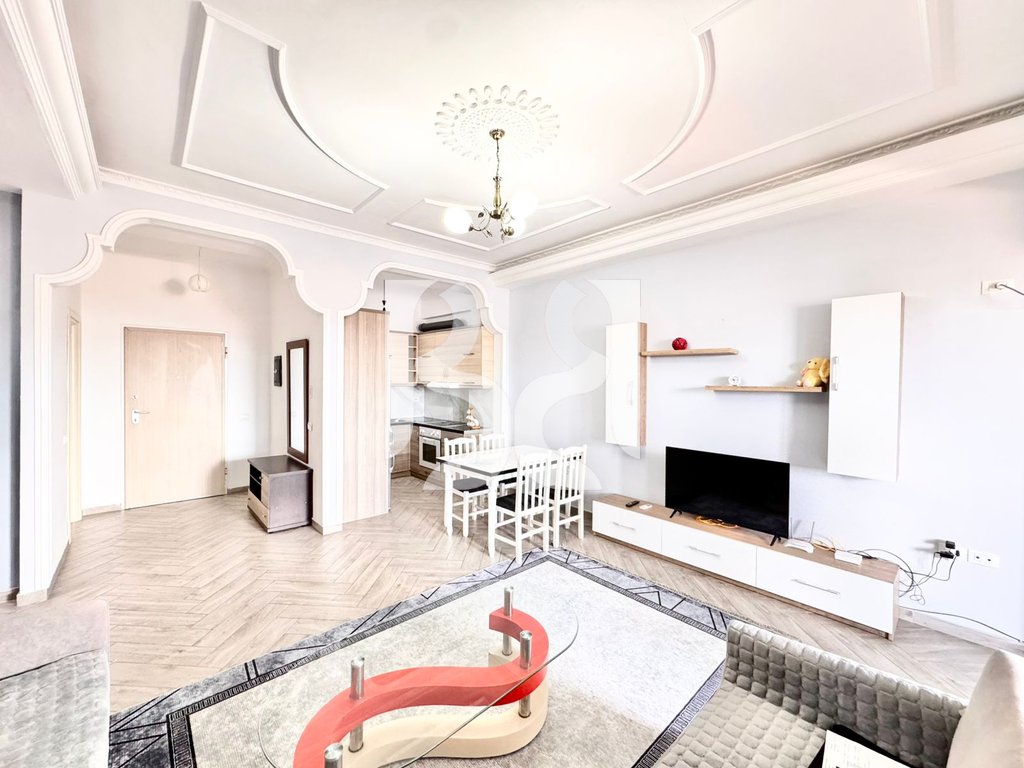 APARTAMENT 1+1ME QIRA ASTIR PRANE BAR OSLO-S 3