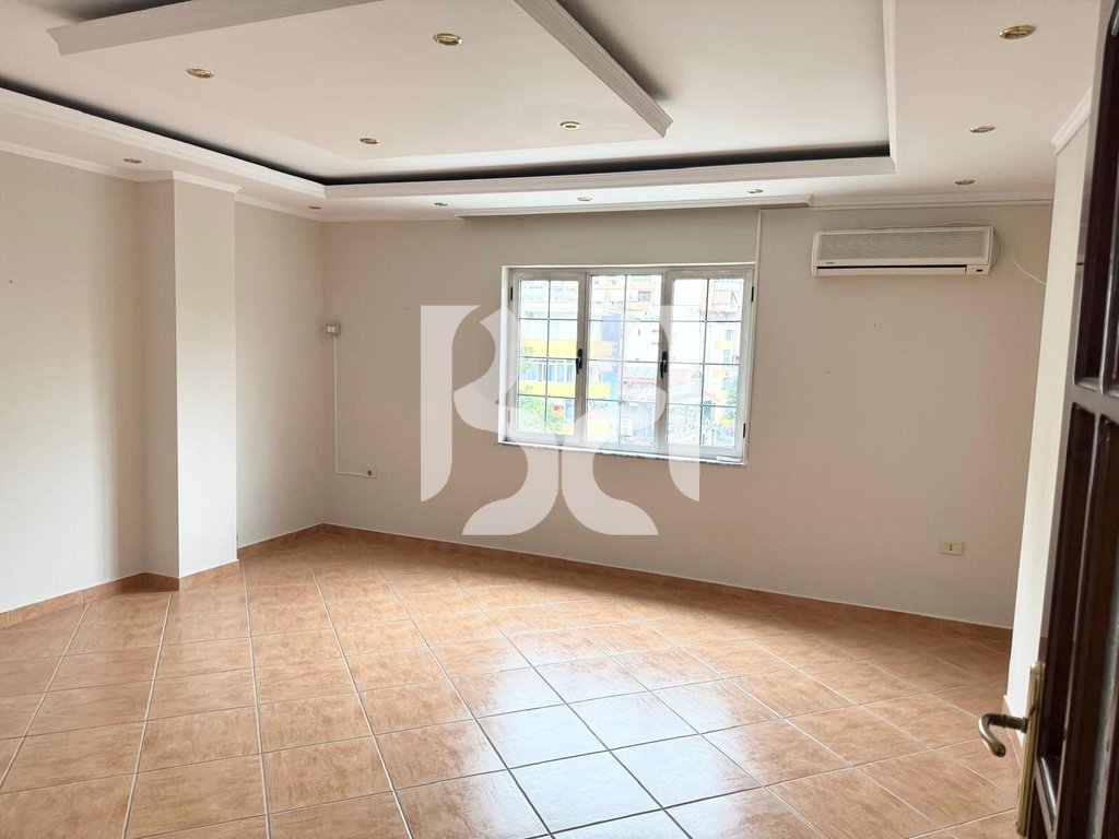 APARTAMENT /AMBIENT ME QIRA TE SHESHI WILLSON 5+1+2 4