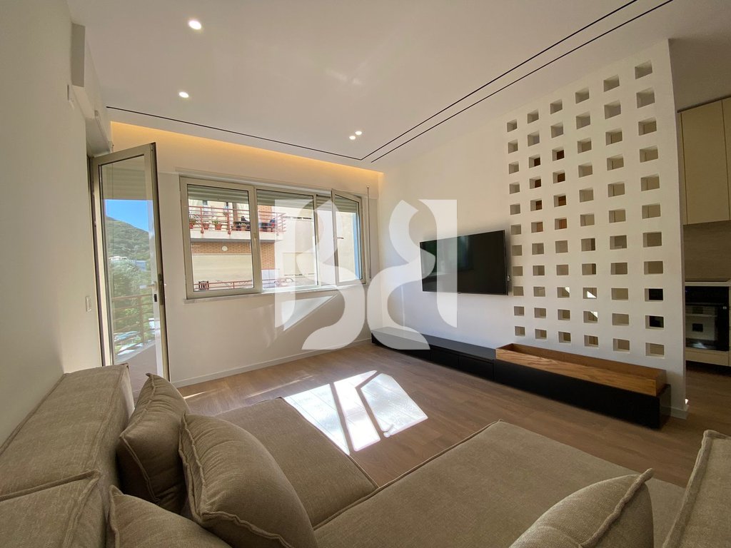 APARTAMENT 3+1+2 ME QIRA, RADISON LIQENI I THATE 4