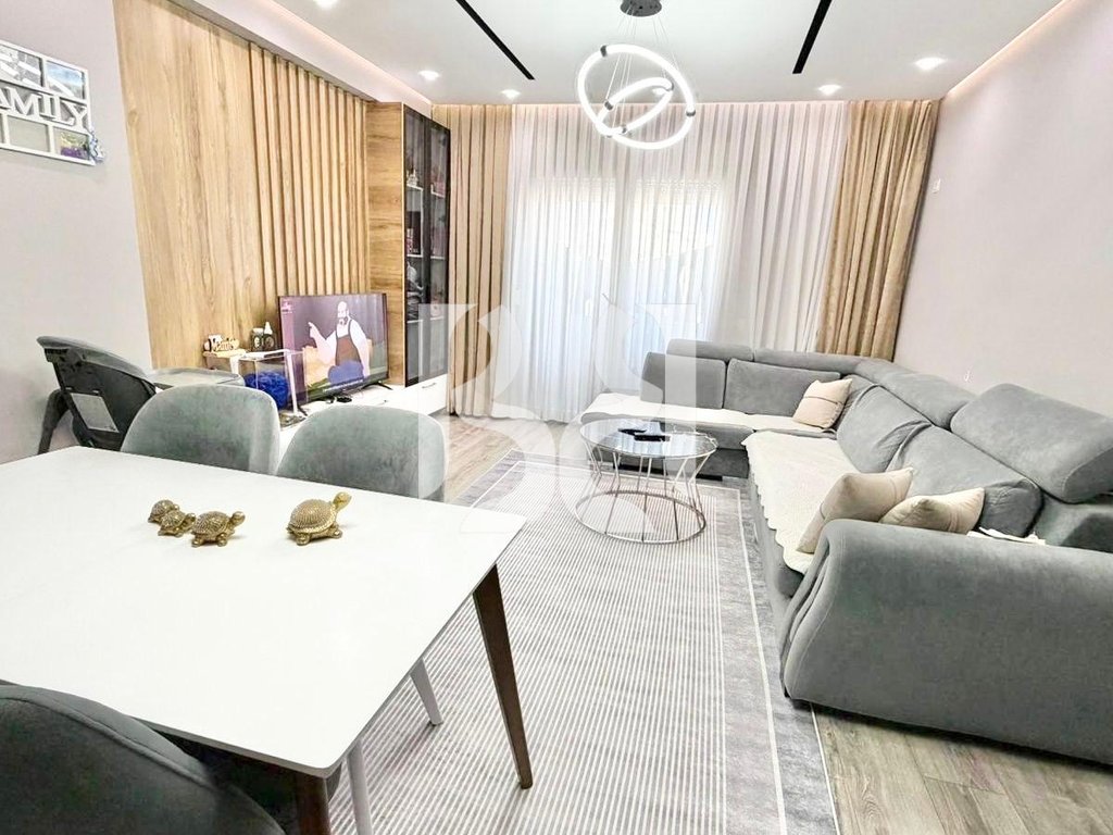 APARTAMENT PREMIUM 2+1+2+PARKING ME QERA TEK ISH PARKU 2