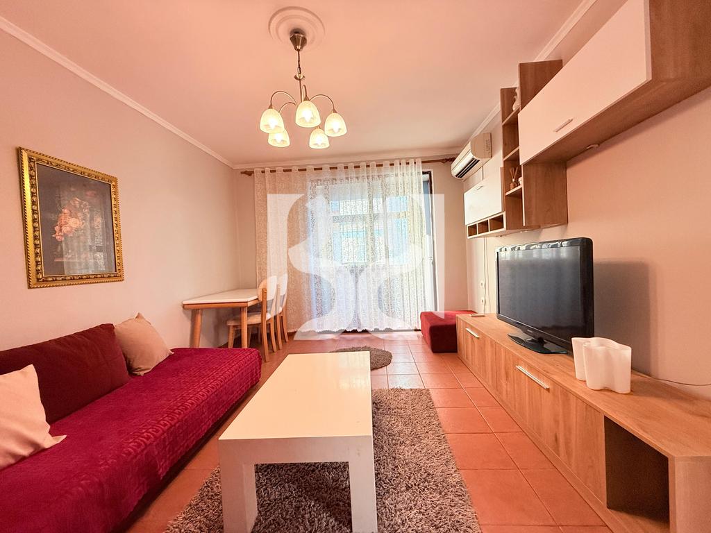 APARTAMENT ME QIRA TE ISH RESTORANT DURRESI 2+1 PRANE STACIONIT TE TRENIT 4