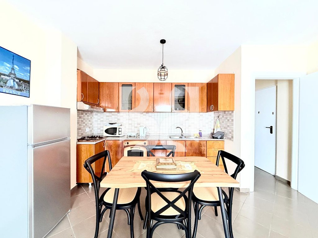 APARTAMENT 2+1 ME QIRA KRISTAL CENTER 3