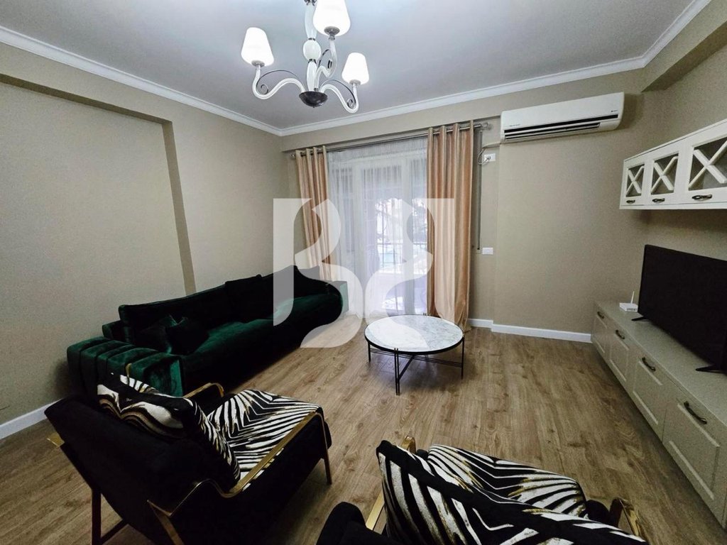 Jepet me qira apartament 3+1+2 me depo, pranë Liqenit Artificial.