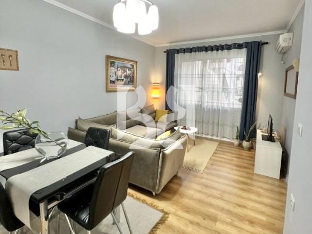 APARTAMENT 2+1 ME QIRA TE RRUGA E DIBRES*