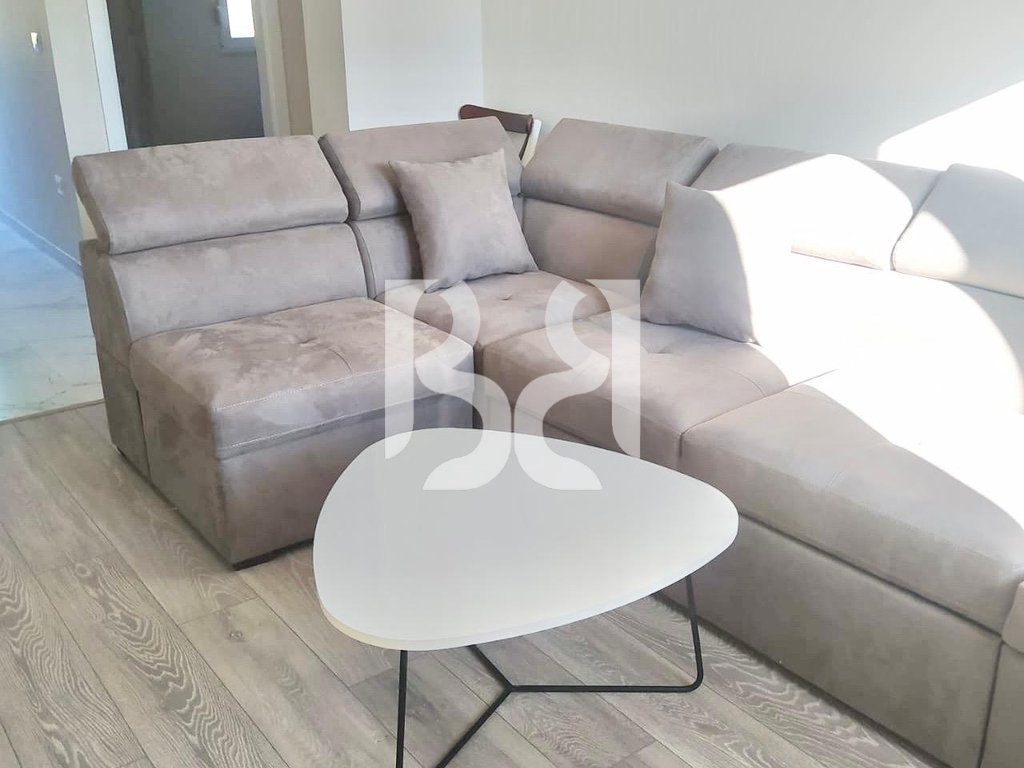 APARTAMENT 1+1+POST PARKIMI ME QERA NE SHKOZE** 2