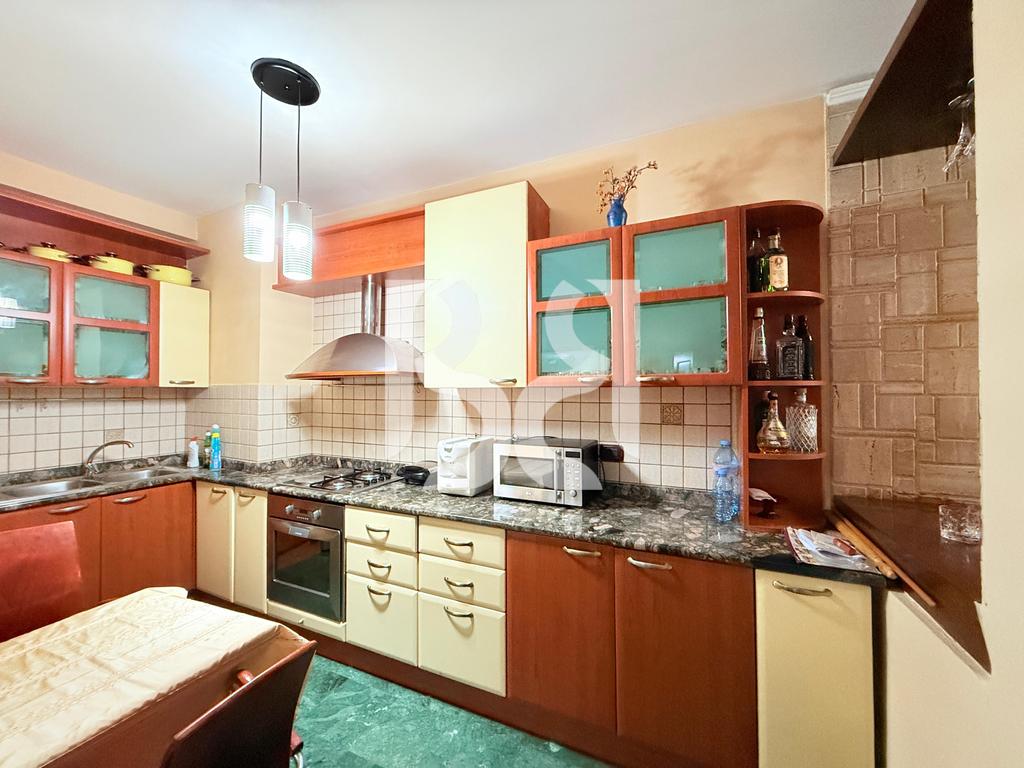 APARTAMENT ME QIRA 2+1 NE QENDER PRANE STADIUMIT AIR ALBANIA / AMBASADOR 1 4