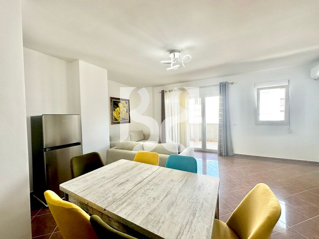 APARTAMENT 2+1 NE SHITJE NE XHAMLLIK TE KOMPLEKSI KOLOMBO / OXHAKU 4