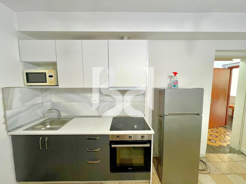 APARTAMENT 1+1 ME QIRA PERBALL MINISTRIS SE JASHTME NE BRRYL 4